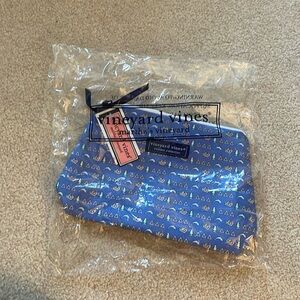 Vineyard, vines, cosmetic bag, new with tags!